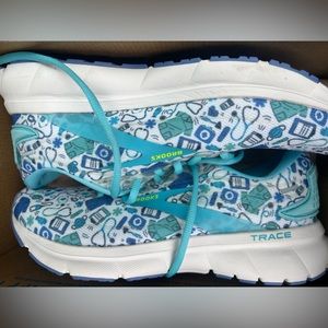 Womens Brooks trace medical scrub athletic shoes